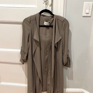 Babaton taupe XS duster trench jacket with a detachable belt. new condition